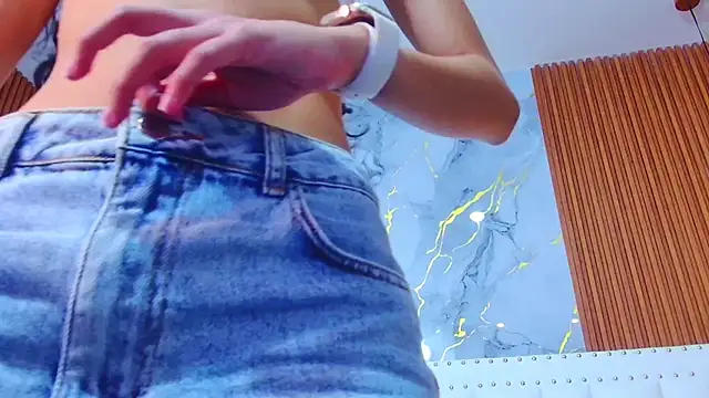 Beautifulskinny18 online show from 03/02/25, 07:56