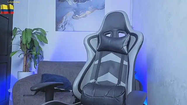 Yeiko Romero  online show from 04/10/26, 04:28