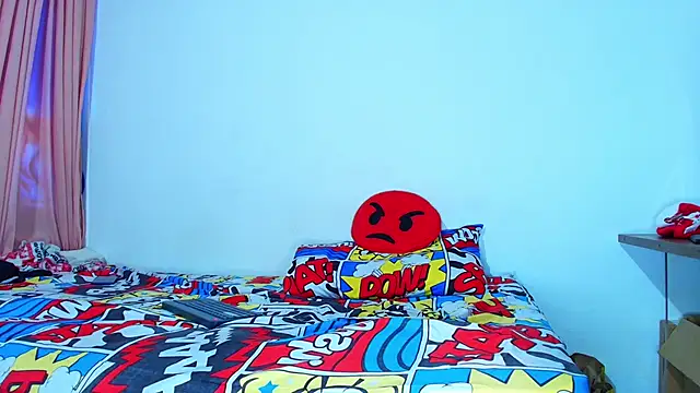 Thomass00 online show from 12/29/24, 05:44