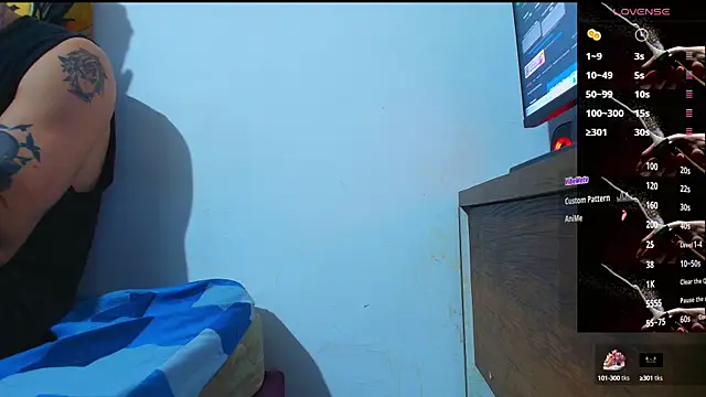 Thomass00 online show from 10/07/25, 10:51