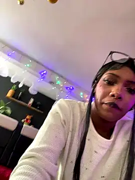 TIFFANYYSTAR online show from 12/17/25, 05:52