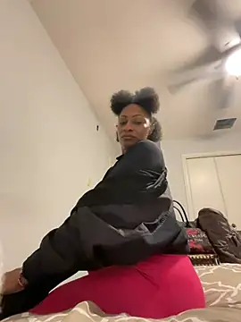 Snapshot of wynterheat chatting on 01/24/25, 12:31 wynterheat online show from 01/24/25, 12:31