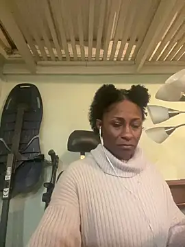 Snapshot of wynterheat chatting on 01/29/25, 02:51 wynterheat online show from 01/29/25, 02:51