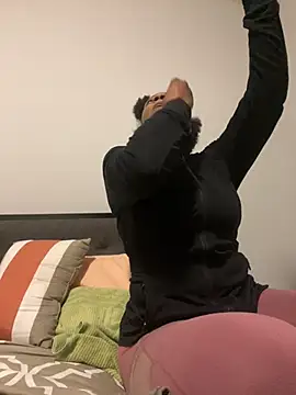 Snapshot of wynterheat chatting on 01/31/25, 08:43 wynterheat online show from 01/31/25, 08:43