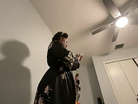 Snapshot of wynterheat chatting on 02/01/25, 11:21 wynterheat online show from 02/01/25, 11:21