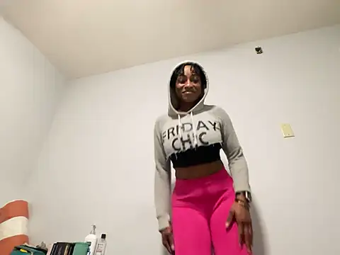 Snapshot of wynterheat chatting on 02/08/25, 09:46 wynterheat online show from 02/08/25, 09:46