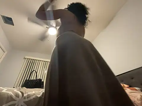 Snapshot of wynterheat chatting on 02/17/25, 03:58 wynterheat online show from 02/17/25, 03:58