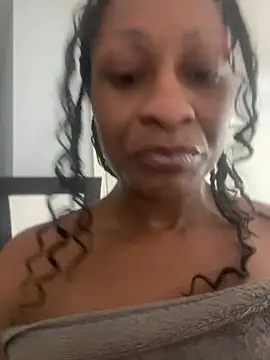 Snapshot of wynterheat chatting on 02/19/25, 09:03 wynterheat online show from 02/19/25, 09:03