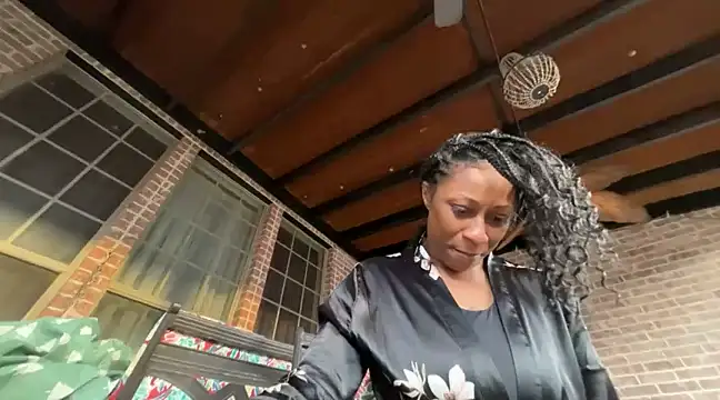 Snapshot of wynterheat chatting on 03/05/25, 12:05 wynterheat online show from 03/05/25, 12:05