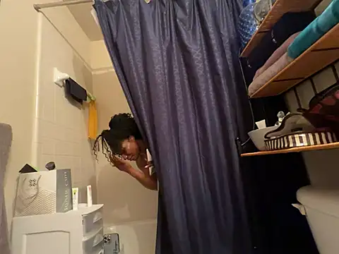 Snapshot of wynterheat chatting on 03/17/25, 04:19 wynterheat online show from 03/17/25, 04:19