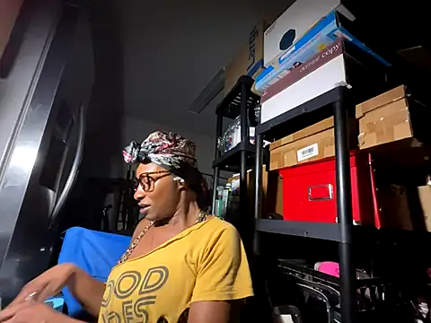 Snapshot of wynterheat chatting on 09/20/25, 09:54 wynterheat online show from 09/20/25, 09:54