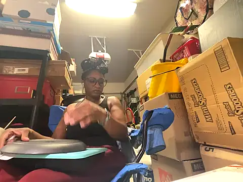 Snapshot of wynterheat chatting on 09/21/25, 11:12 wynterheat online show from 09/21/25, 11:12