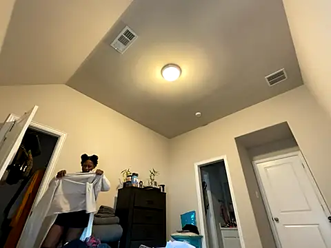 Snapshot of wynterheat chatting on 11/05/25, 07:03 wynterheat online show from 11/05/25, 07:03