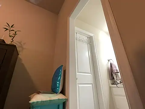 Snapshot of wynterheat chatting on 11/15/25, 05:42 wynterheat online show from 11/15/25, 05:42