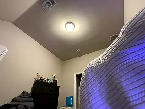 Snapshot of wynterheat chatting on 11/29/25, 06:05 wynterheat online show from 11/29/25, 06:05