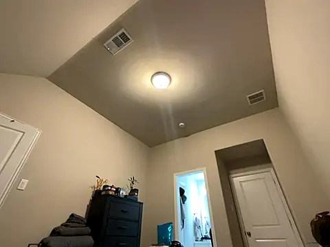 Snapshot of wynterheat chatting on 12/01/25, 02:05 wynterheat online show from 12/01/25, 02:05