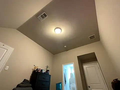 Snapshot of wynterheat chatting on 12/01/25, 05:18 wynterheat online show from 12/01/25, 05:18