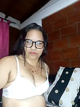 Snapshot of Sikiu_40 chatting on 02/04/25, 05:53 Sikiu 40 online show from 02/04/25, 05:53