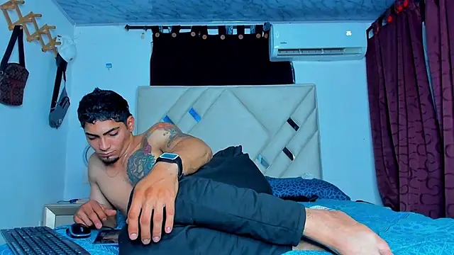 Rich boy01 online show from 01/21/25, 02:43