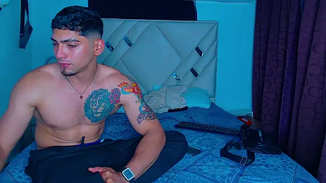 Rich boy01 online show from 02/14/25, 03:43