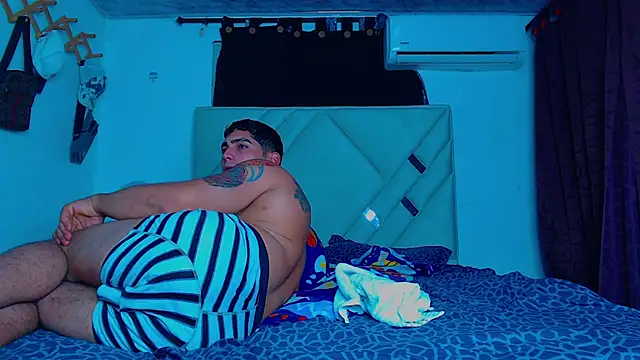 Rich boy01 online show from 02/24/25, 10:37