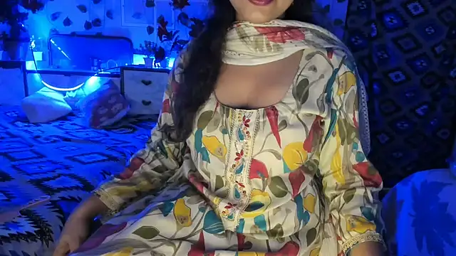 aarjulove online show from 07/17/26, 02:24