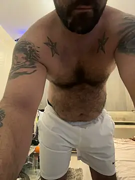 Snapshot of tikitaka97 chatting on 12/21/24, 09:47 tikitaka97 online show from 12/21/24, 09:47