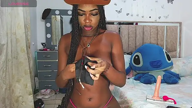 Snapshot of FallonsSweet chatting on 12/02/25, 12:38 FallonsSweet online show from 12/02/25, 12:38