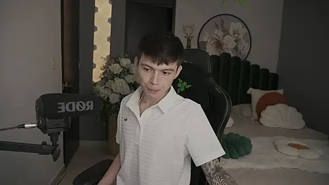 Snapshot of IsmaelRichardson chatting on 03/19/25, 10:20 IsmaelRichardson online show from 03/19/25, 10:20