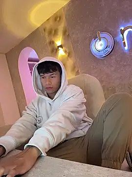 Logan smith1 online show from 11/13/25, 04:55