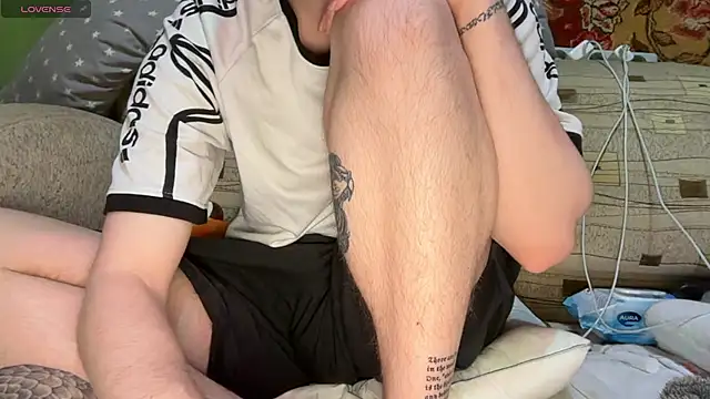 tyler 8x online show from 12/13/25, 08:36