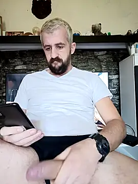 Snapshot of GrofLicno chatting on 01/19/26, 12:53 GrofLicno online show from 01/19/26, 12:53