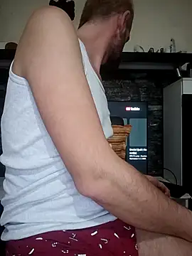 Snapshot of GrofLicno chatting on 02/07/26, 03:27 GrofLicno online show from 02/07/26, 03:27