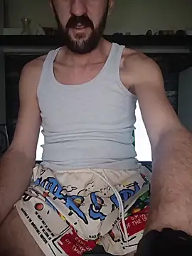 Snapshot of GrofLicno chatting on 02/18/26, 01:07 GrofLicno online show from 02/18/26, 01:07