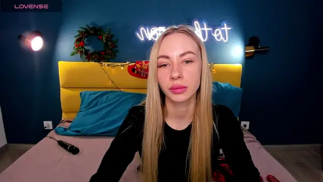 Snapshot of Diana_Garrett chatting on 12/15/24, 08:52 Diana Garrett online show from 12/15/24, 08:52