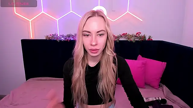 Snapshot of Diana_Garrett chatting on 12/29/24, 01:45 Diana Garrett online show from 12/29/24, 01:45