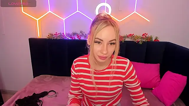 Snapshot of Diana_Garrett chatting on 12/31/24, 01:47 Diana Garrett online show from 12/31/24, 01:47