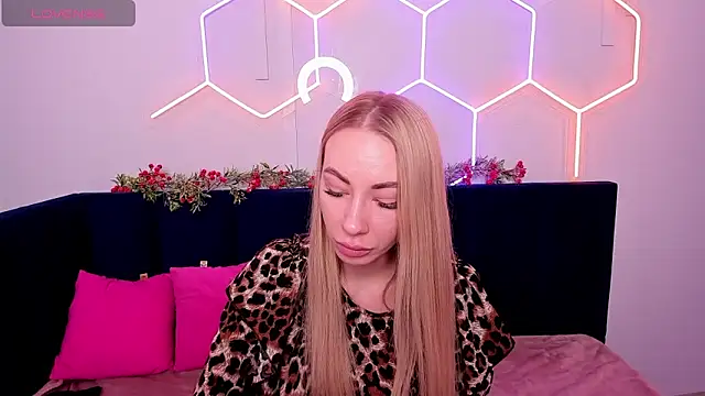 Snapshot of Diana_Garrett chatting on 01/12/25, 08:57 Diana Garrett online show from 01/12/25, 08:57