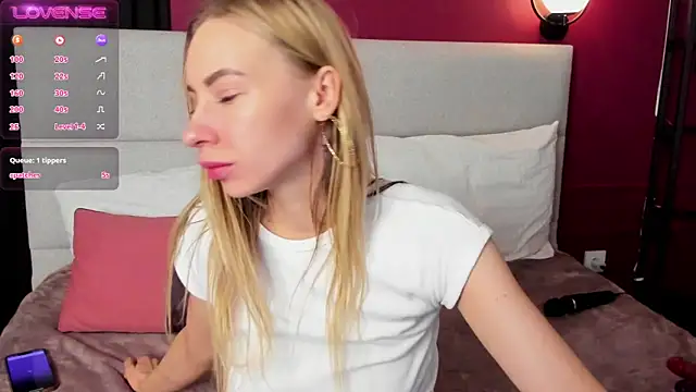 Snapshot of Diana_Garrett chatting on 01/27/25, 05:36 Diana Garrett online show from 01/27/25, 05:36