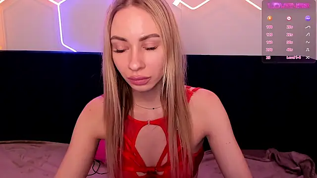 Snapshot of Diana_Garrett chatting on 02/15/25, 12:01 Diana Garrett online show from 02/15/25, 12:01