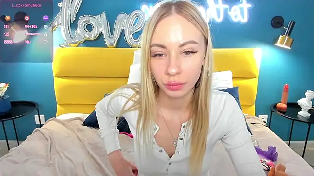 Snapshot of Diana_Garrett chatting on 03/01/25, 04:58 Diana Garrett online show from 03/01/25, 04:58