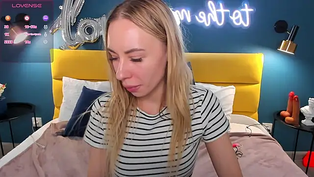 Snapshot of Diana_Garrett chatting on 03/03/25, 05:31 Diana Garrett online show from 03/03/25, 05:31