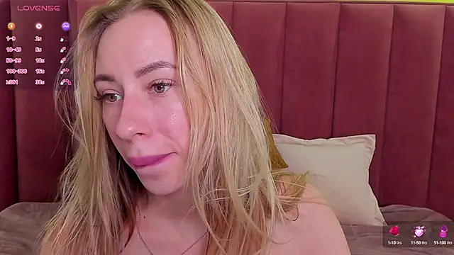 Snapshot of Diana_Garrett chatting on 03/16/25, 07:59 Diana Garrett online show from 03/16/25, 07:59