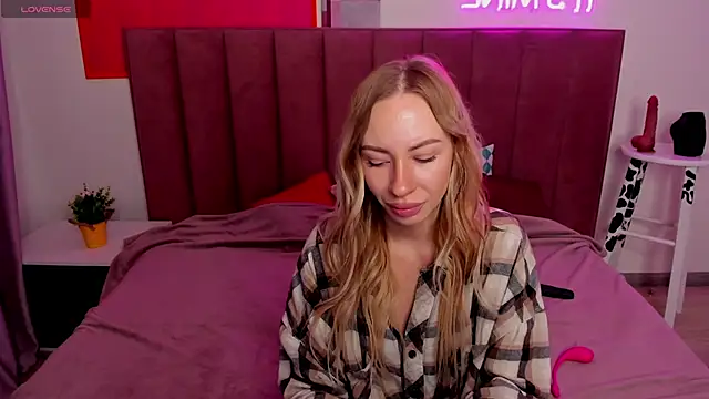 Snapshot of Diana_Garrett chatting on 10/05/25, 01:26 Diana Garrett online show from 10/05/25, 01:26