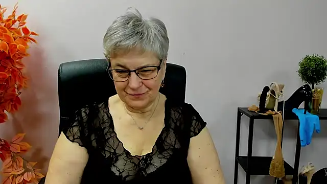 IrisDream online show from 10/31/25, 07:20