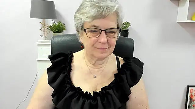 IrisDream online show from 05/08/26, 06:19