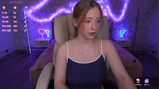 Snapshot of SilverrMoon chatting on 02/28/25, 07:46 SilverrMoon online show from 02/28/25, 07:46