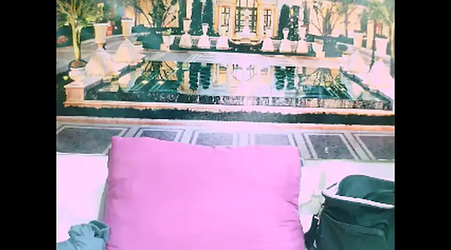 Snapshot of IndianSexySlender chatting on 12/14/24, 05:51 IndianSexySlender online show from 12/14/24, 05:51