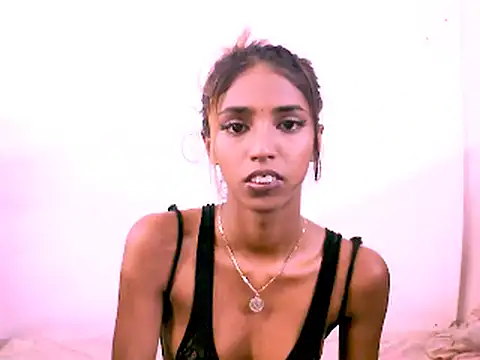 Snapshot of IndianSexySlender chatting on 01/20/25, 09:24 IndianSexySlender online show from 01/20/25, 09:24