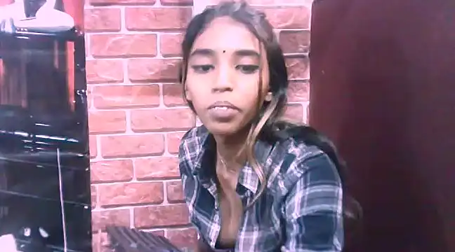 Snapshot of IndianSexySlender chatting on 03/12/25, 11:20 IndianSexySlender online show from 03/12/25, 11:20